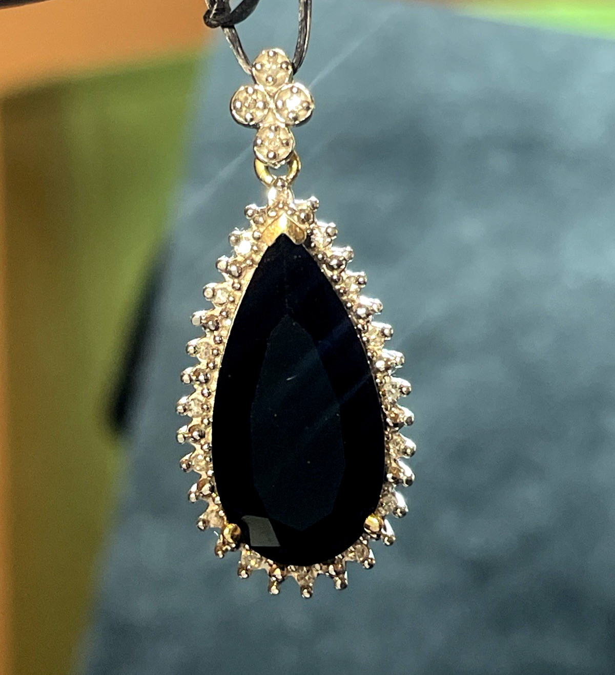 14K GOLD BLACK ONYX & DIAMOND PENANT SIGNED AJ NATURAL DIAMONDS 4.1 GRS 1.2 ‘L