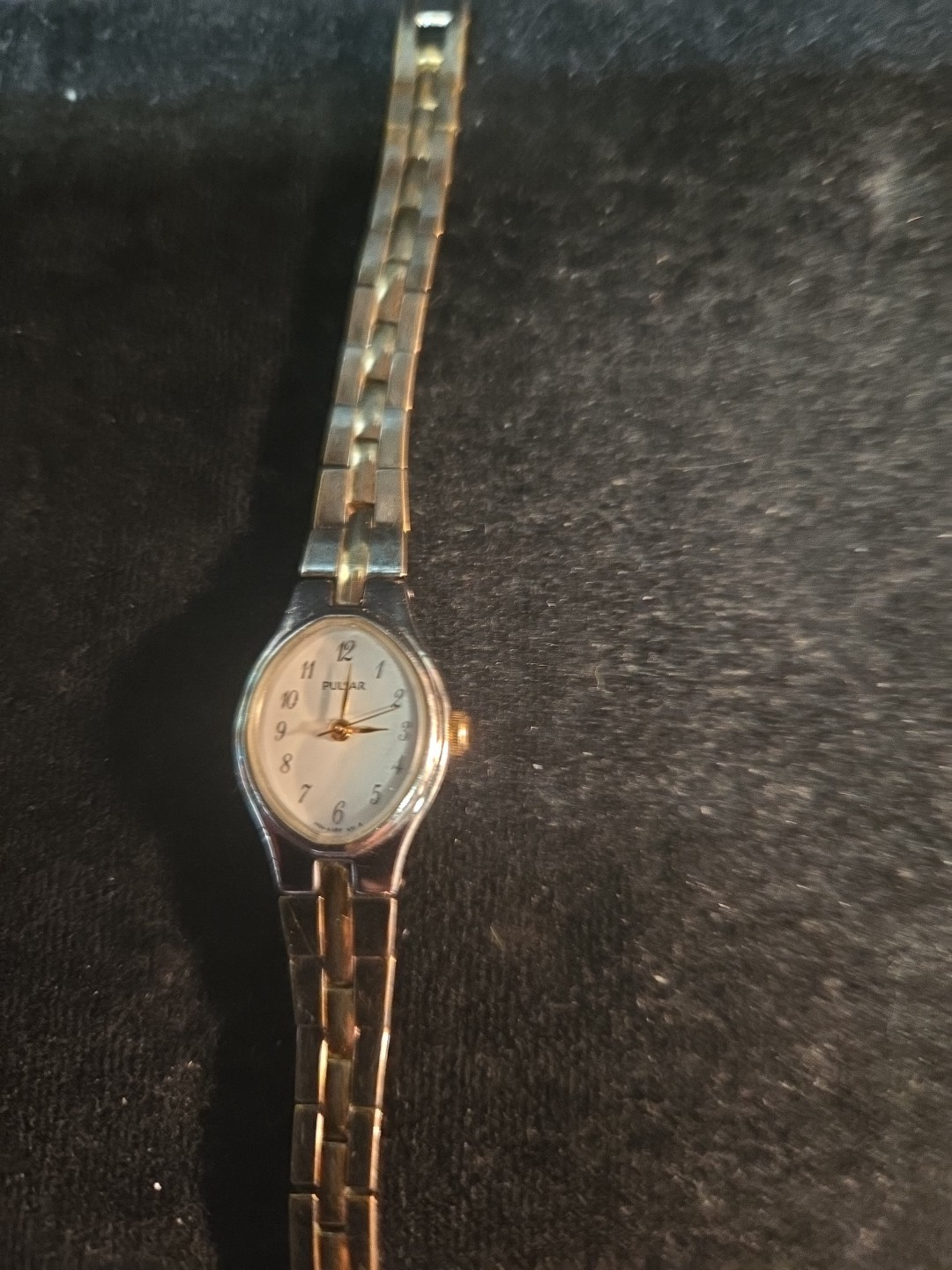 Pulsar Vintage Oval 2 Tone Ladies Analog Wrist Watch (I-5)