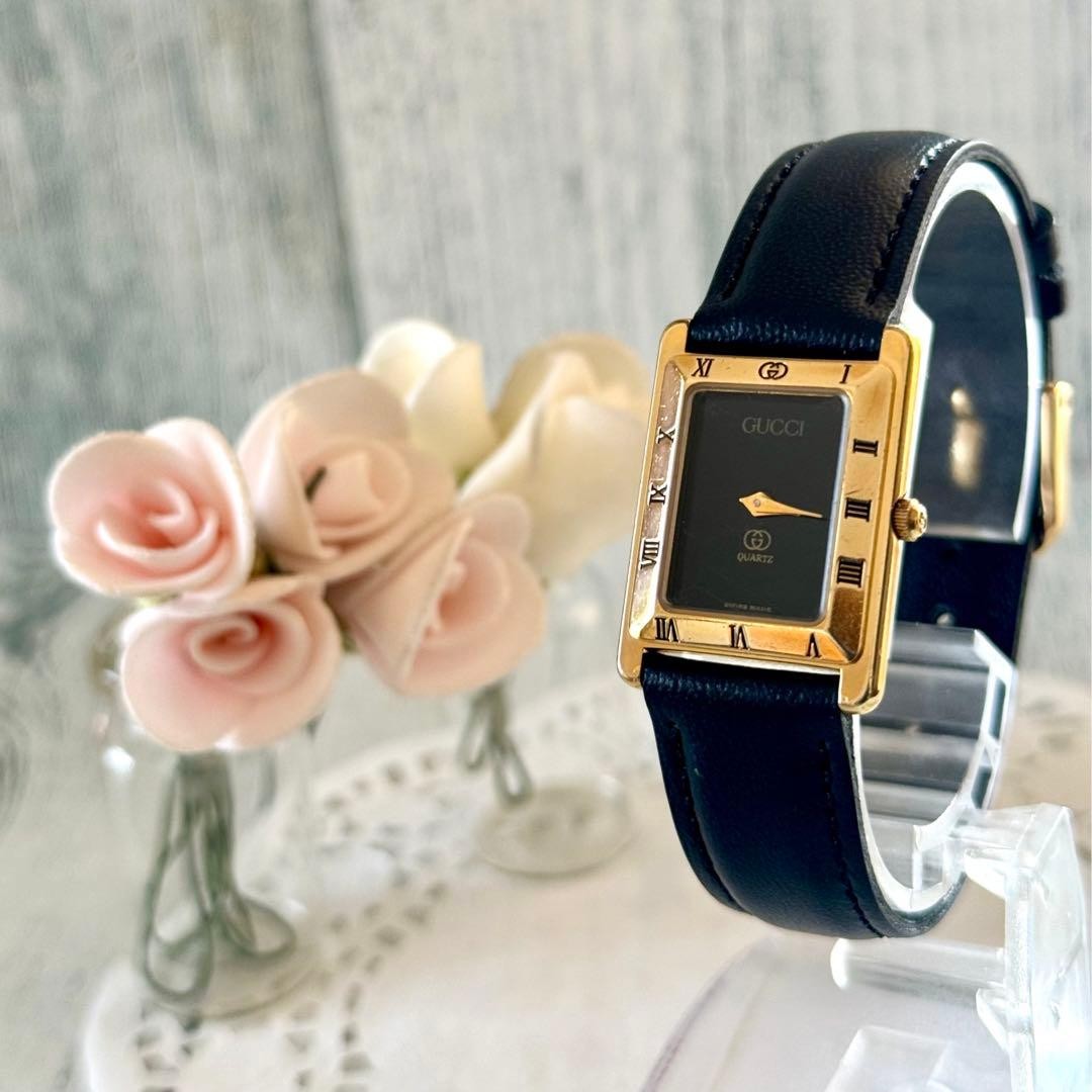 GUCCI 4200L Black Square Quartz Watch Gold Tone Leather Ladies Watch From Japan