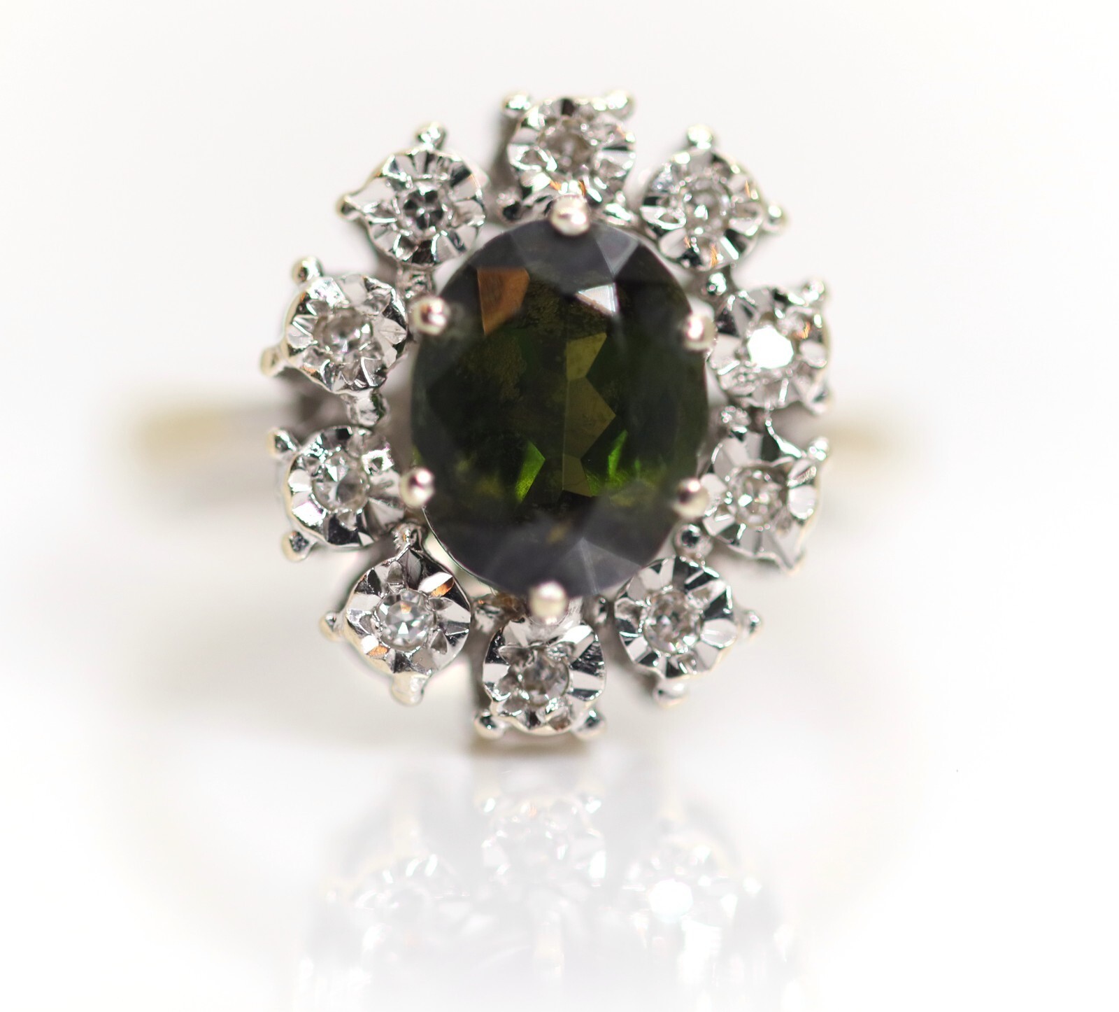 Ladies entourage white gold ring green tourmaline + diamonds, size 55-56