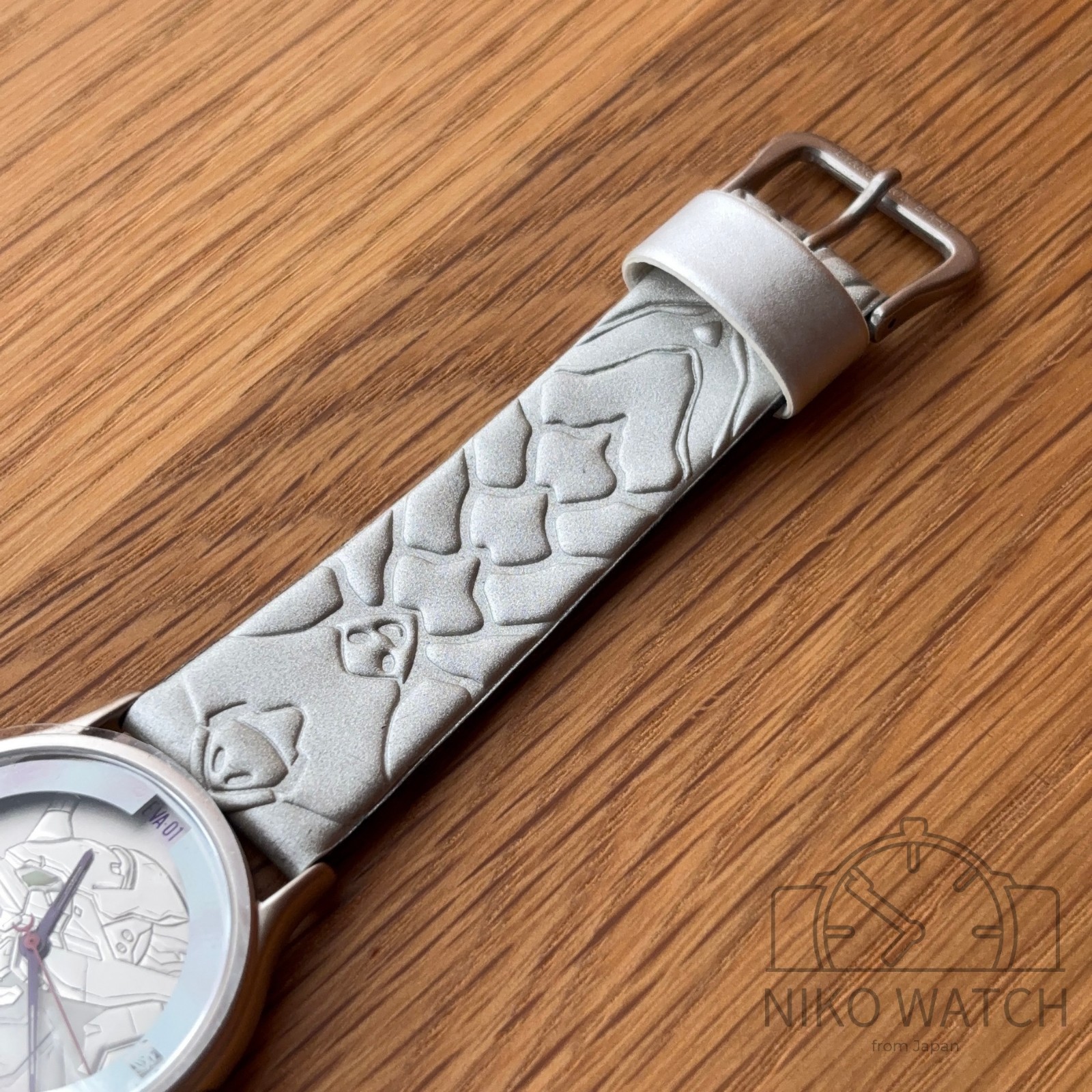 Evangelion EVA Unit 01 silver watch Mens w/Wooden Box & Paper [Near Mint+]