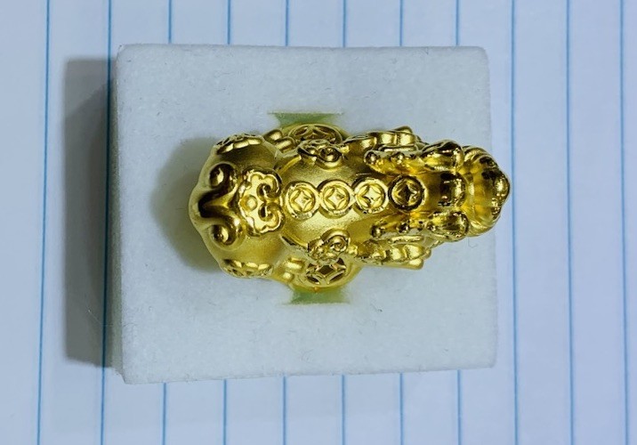24K Yellow Gold Band 3D Lucky Pixiu Ring9.83Grams 8.5Size (Hong Kong)