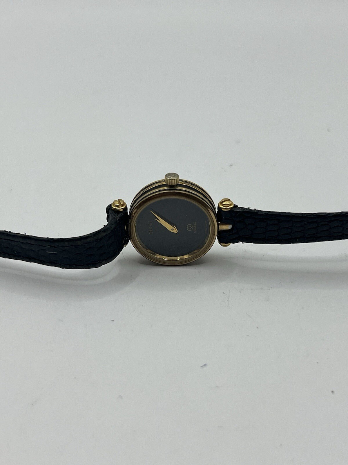 GUCCI ONE JEWEL QUARTZ WATCH ~ RUNNING ~