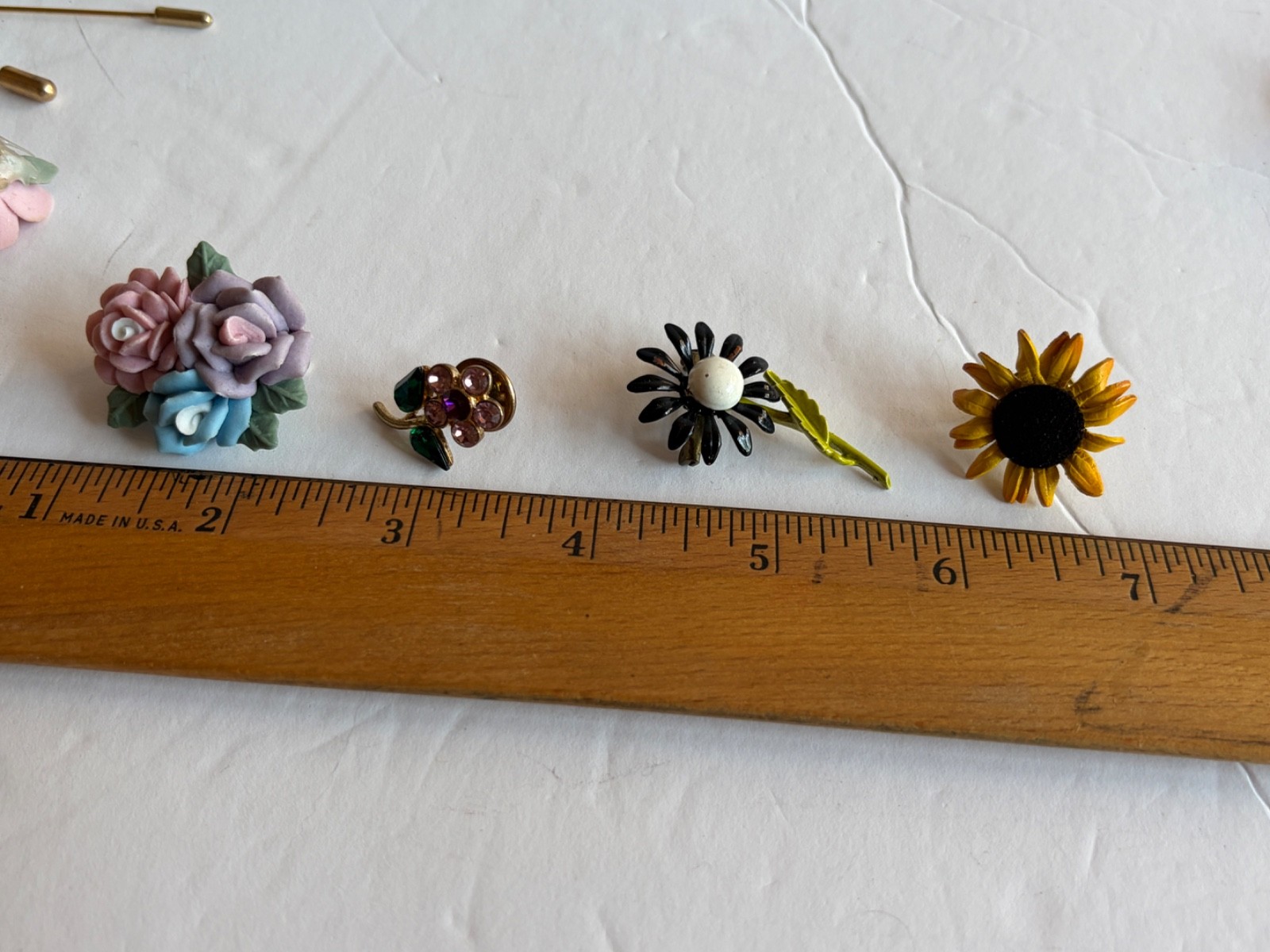 Floral Brooch Lot Of 26 Pins Metal Leather Enamel Porcelain Gold Tone