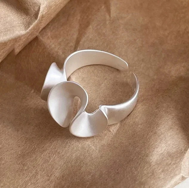925 Sterling Silver Wave Flower Ring Women Open Minimalist Plant Classic Jewelry