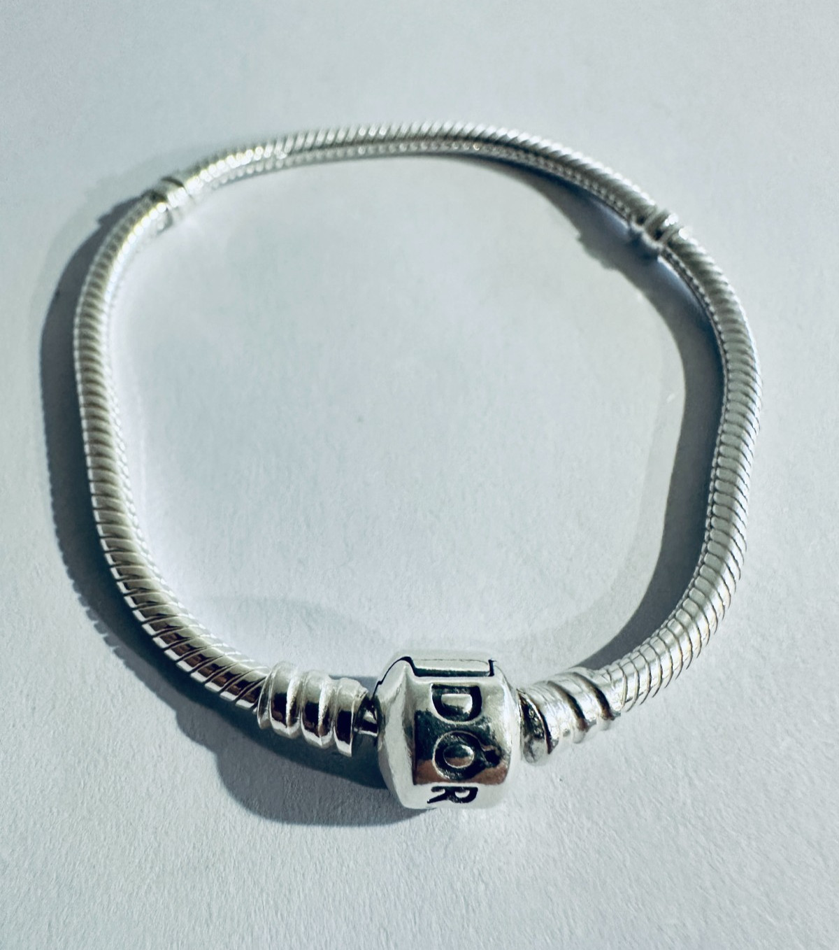 NEW Authentic Pandora Bracelet Moments BARREL CLASP Snake Chain Silver Bracelet