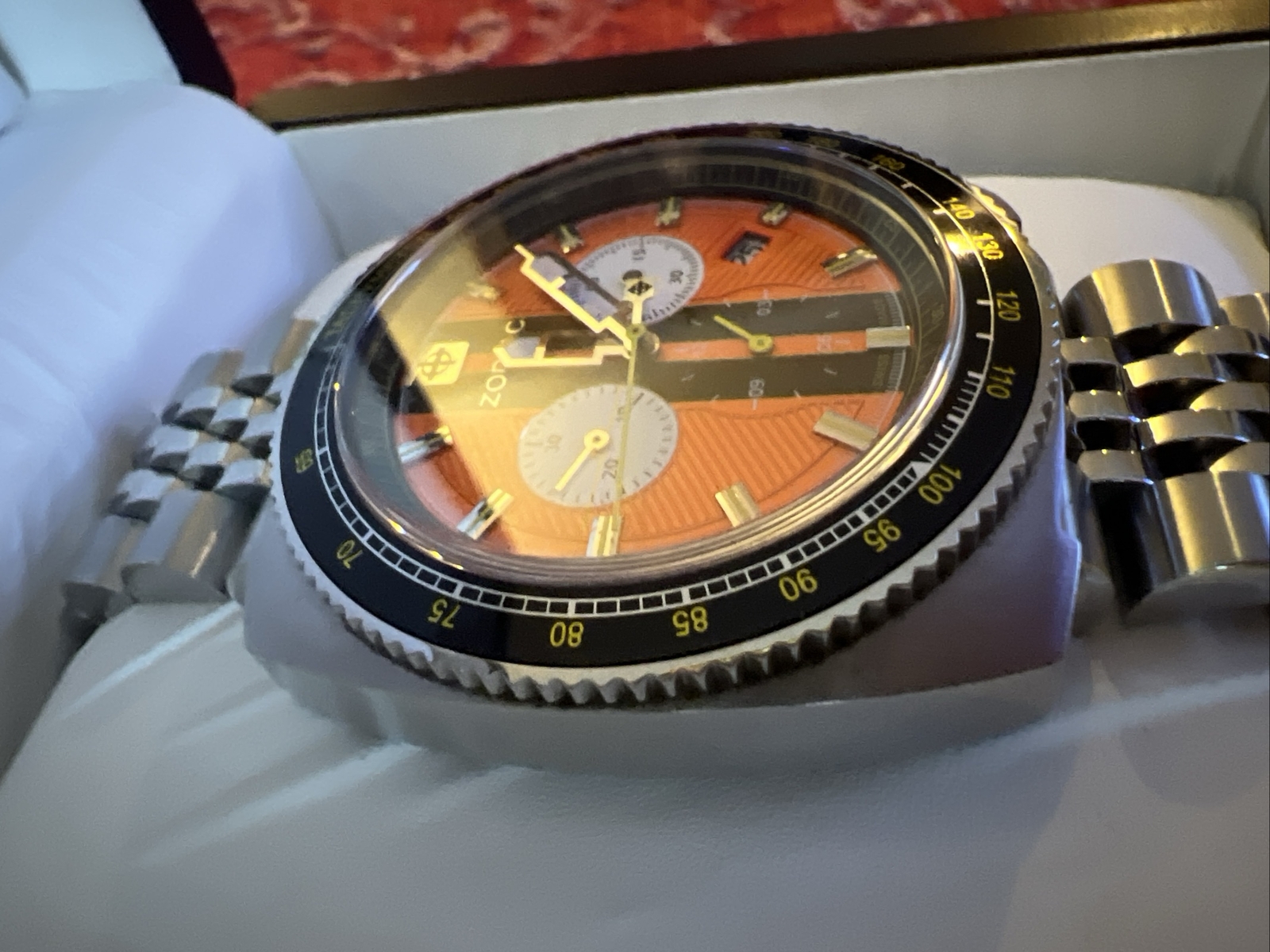 ZODIAC SHELBY CORONOGRAPH V8 ORANGE SWISS WATCH with BOX 🤩 MINTY!