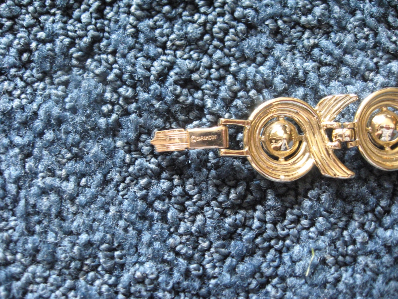 1960- Sarah Coventryi- Rhinestone- Gold Tone Meta Bracelet-signed-7 1/4″L x 1″W-