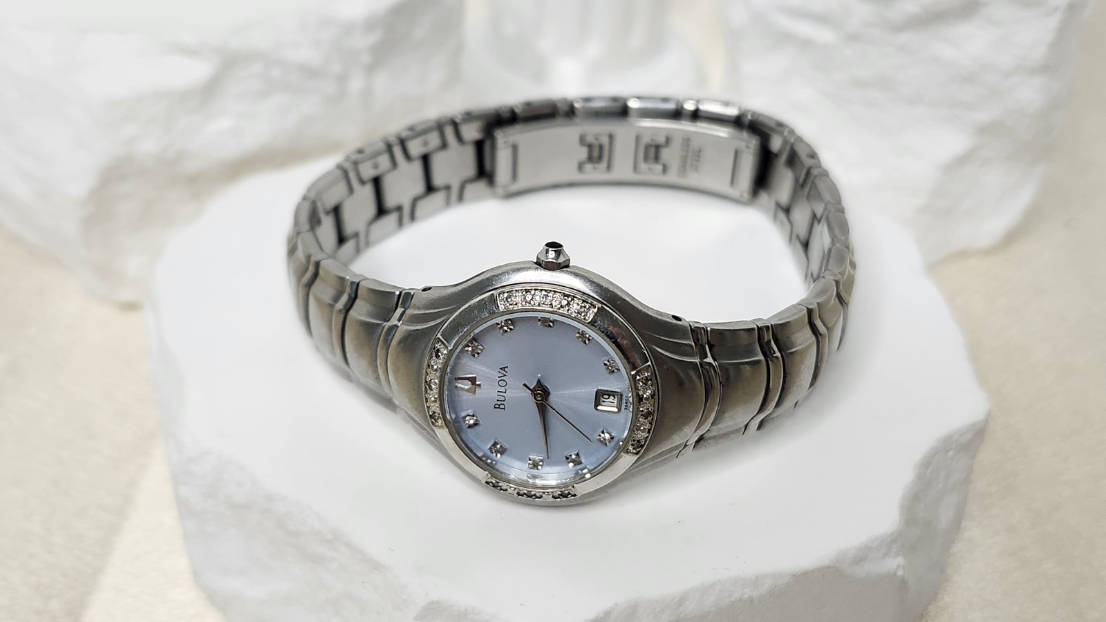 Bulova 96R02 Maestro Stainless Steel Women’s Watch With Diamonds / New Battery