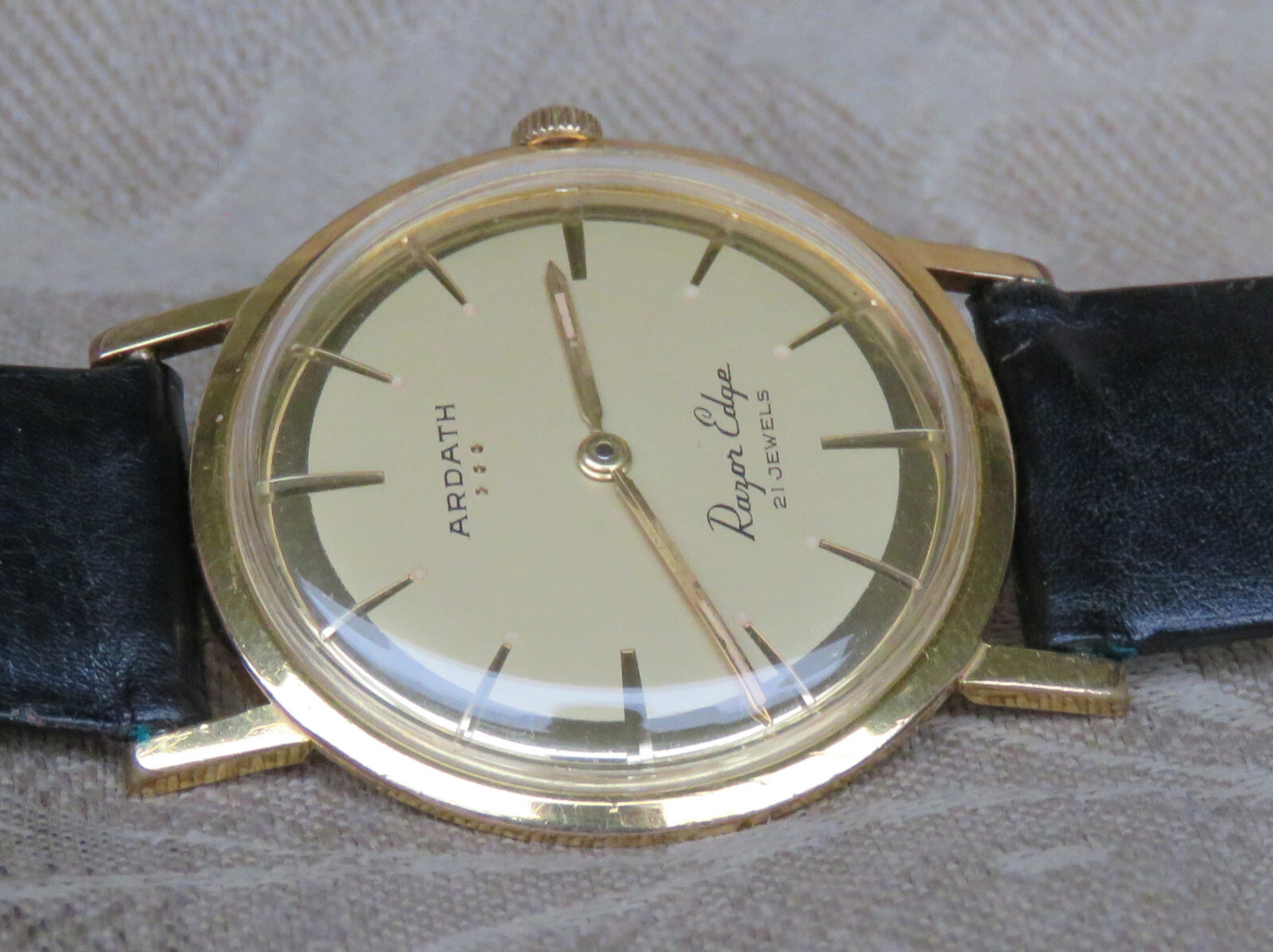 1960 ARDATH RAZOR EDGE 18K GOLD 20MC ETA PESEUX 7001 MANUAL 21J ULTRA THIN WATCH