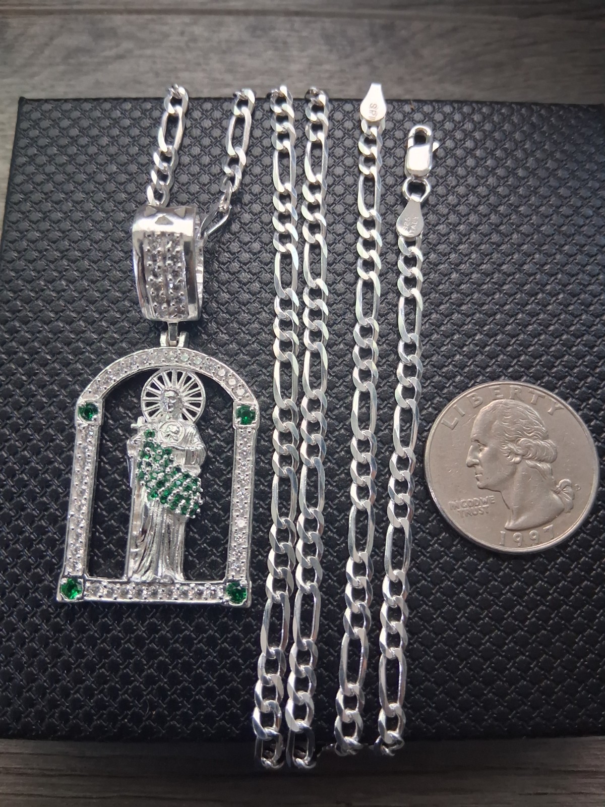 cadena figaro y san judas plata 925 24″ de larga 3.7mm de anchor.