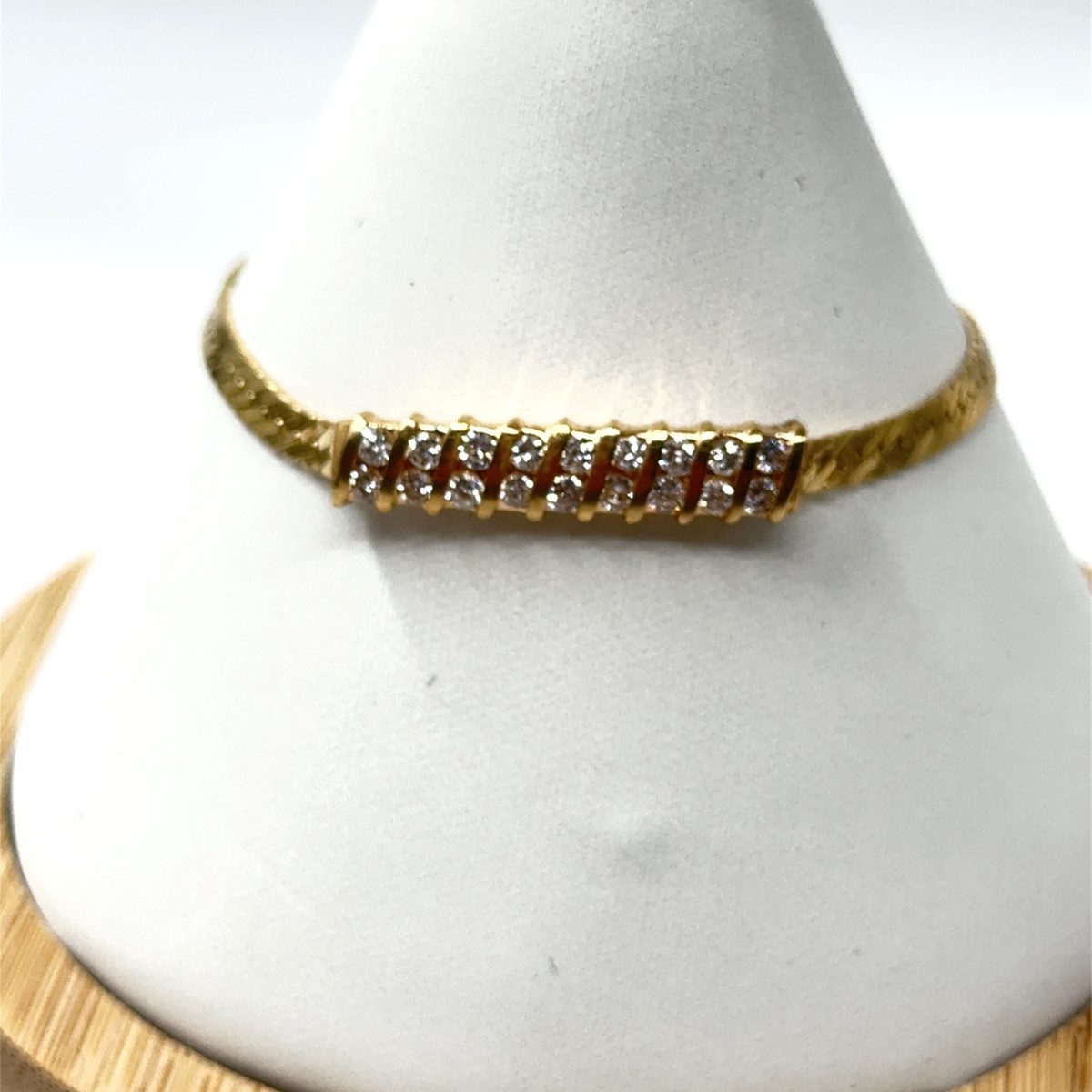 Gold-Diamond Bracelet 18 Diamonds .90 Carat T.W. 14K Yellow Gold 6.9 (MI1072396)