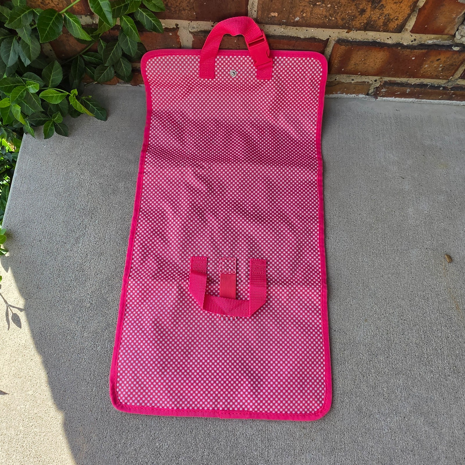 Thirty One gifts hanging jewelry organizer, Pink & White, new