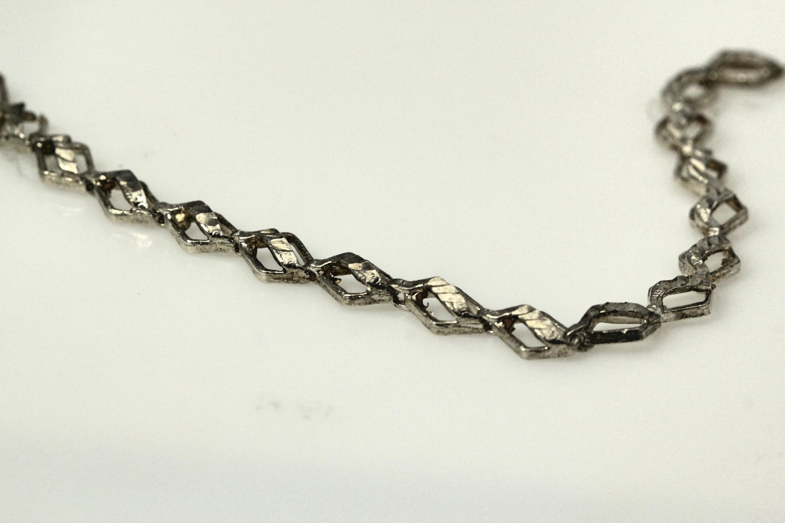 925 Sterling Silver 7.5″ Diamond Cut Kite Shaped Link Bracelet (BR3796)
