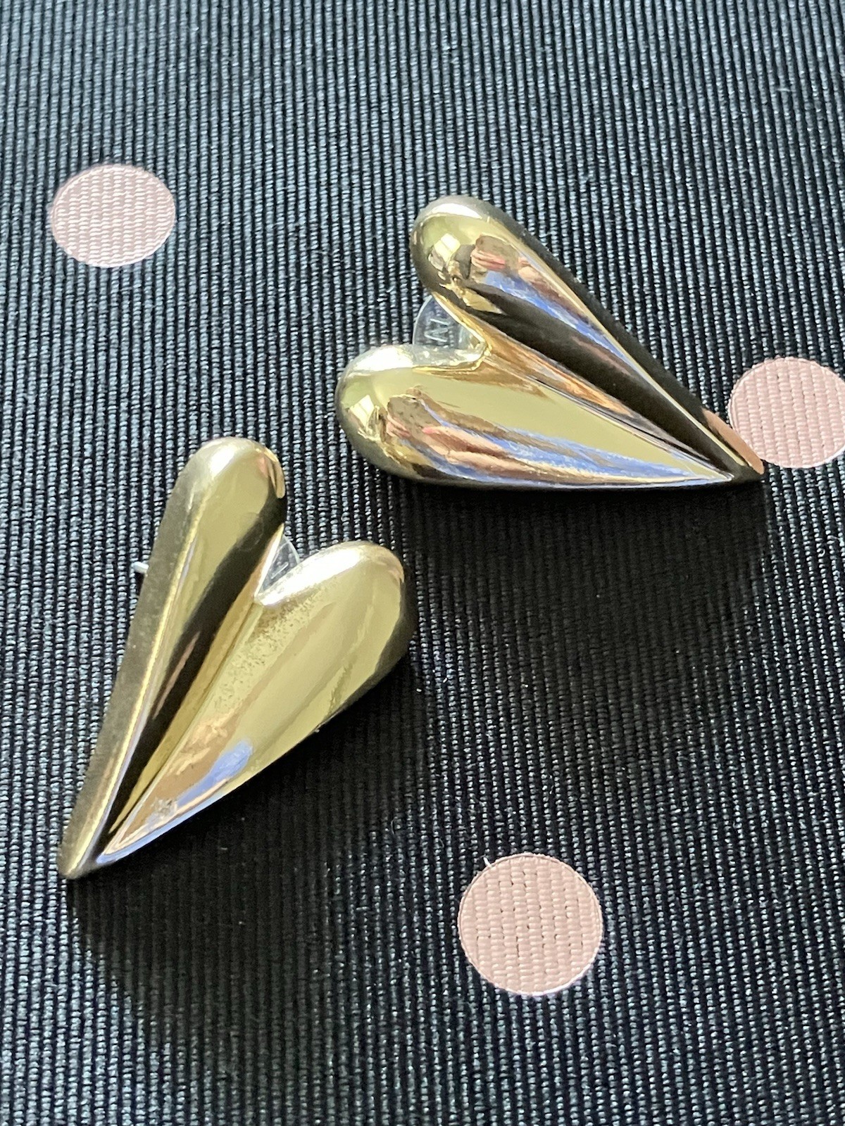 NWT Ann Taylor Gold Tone Metal Heart Earrings