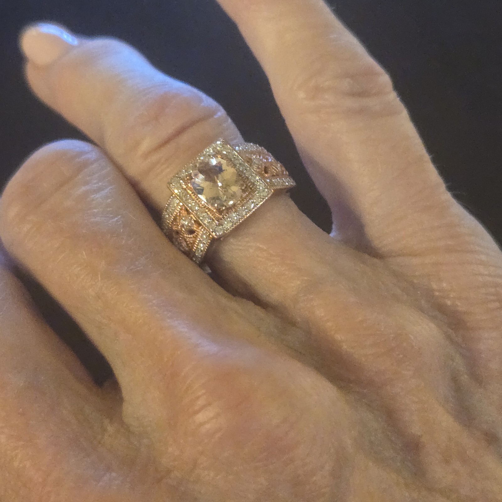 Stunning 10k Rose Gold Morganite Ring With Diamond Halo 3.2 Grams Size 7