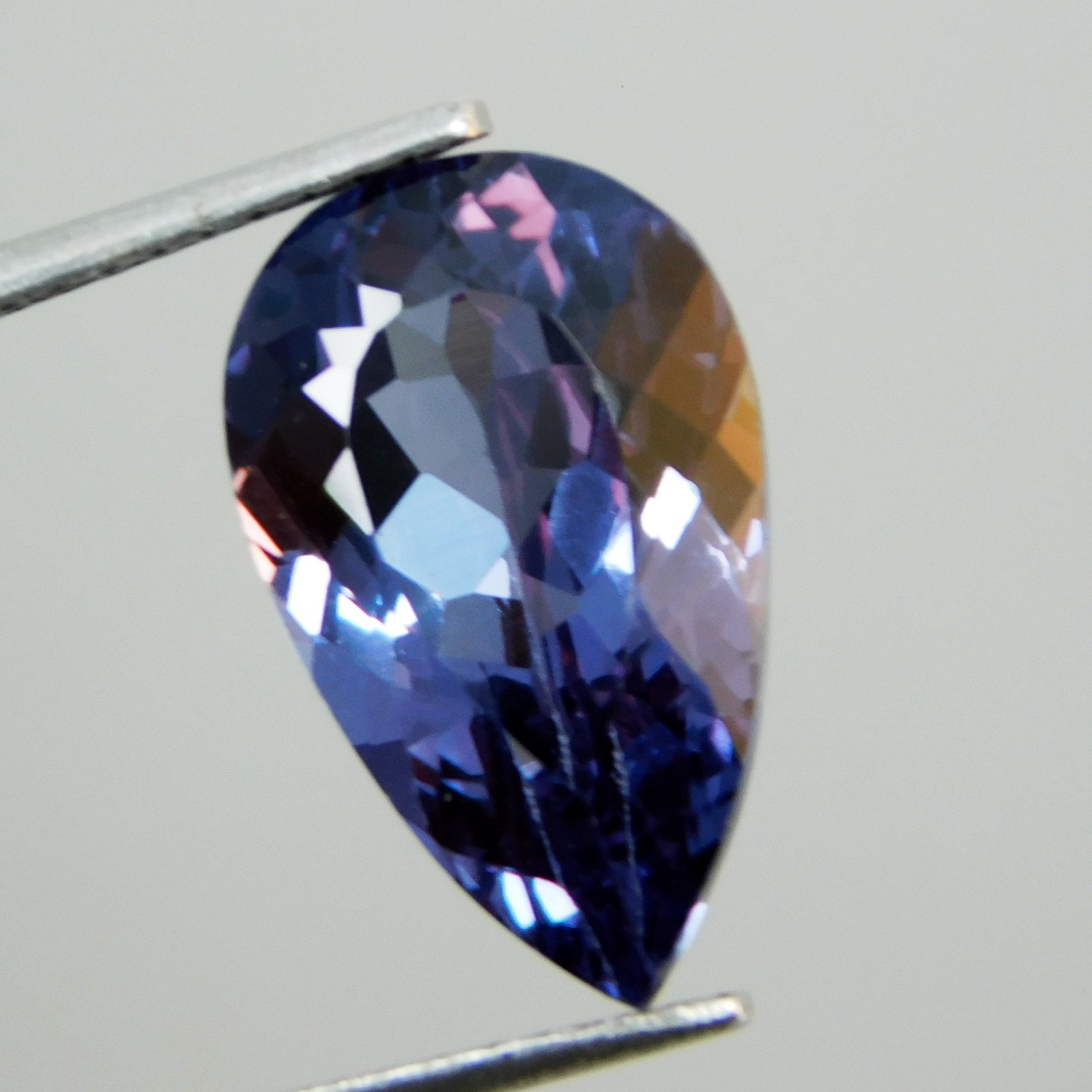 Certified 6.45 Cts Natural Color Change Alexandrite Gemstone From Tanzania