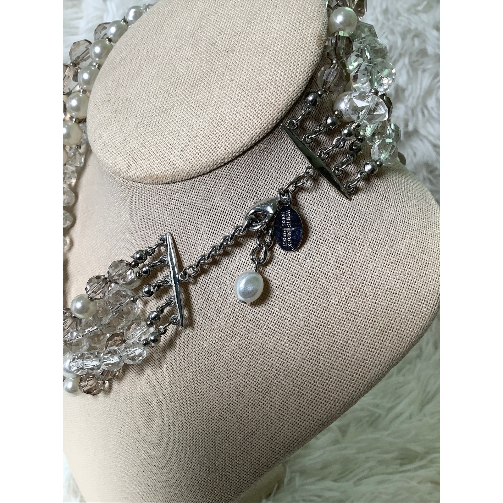 White House Black Market Chunky Pearl Crystal Beaded Statement Necklace F14-3