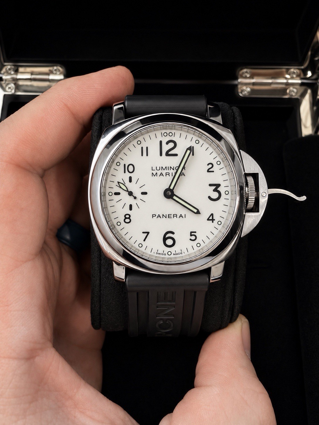 Panerai Luminor Marina Manual Wind White Dial Black Rubber Strap Box REFPAM00113