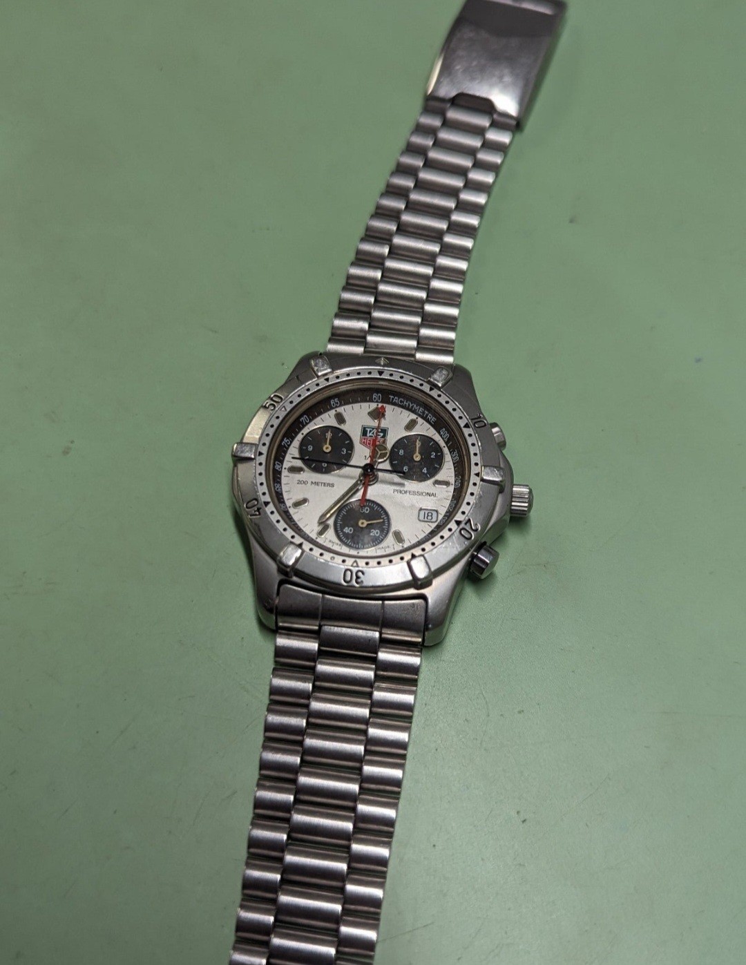 Vintage Tag Heuer Professional CE1111 Chronograph Quartz Men’s Watch JAPAN