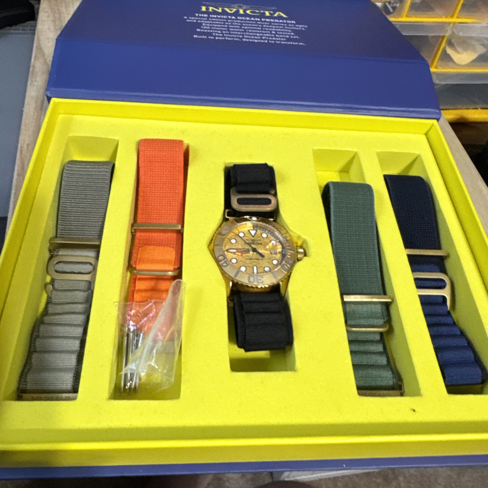 Invicta Ocean Predator Special Edition Quartz Diver 44mm w/ Extra Straps Box