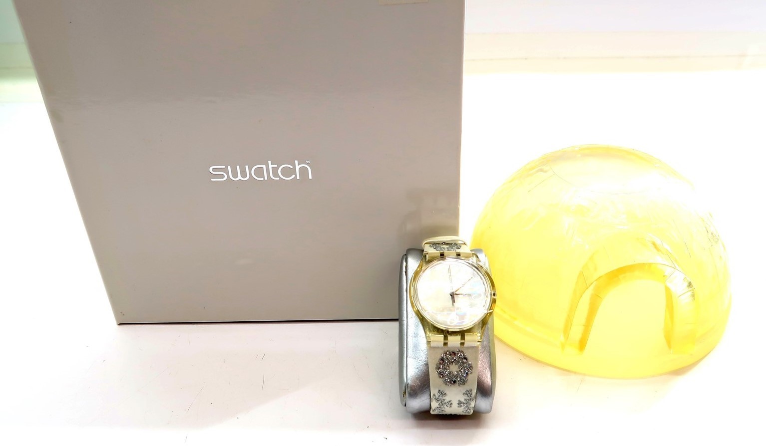 Swatch Watch ARTIC TOUCH SUJZ100S New NOS 2006 Special Edition 6647 / 15000
