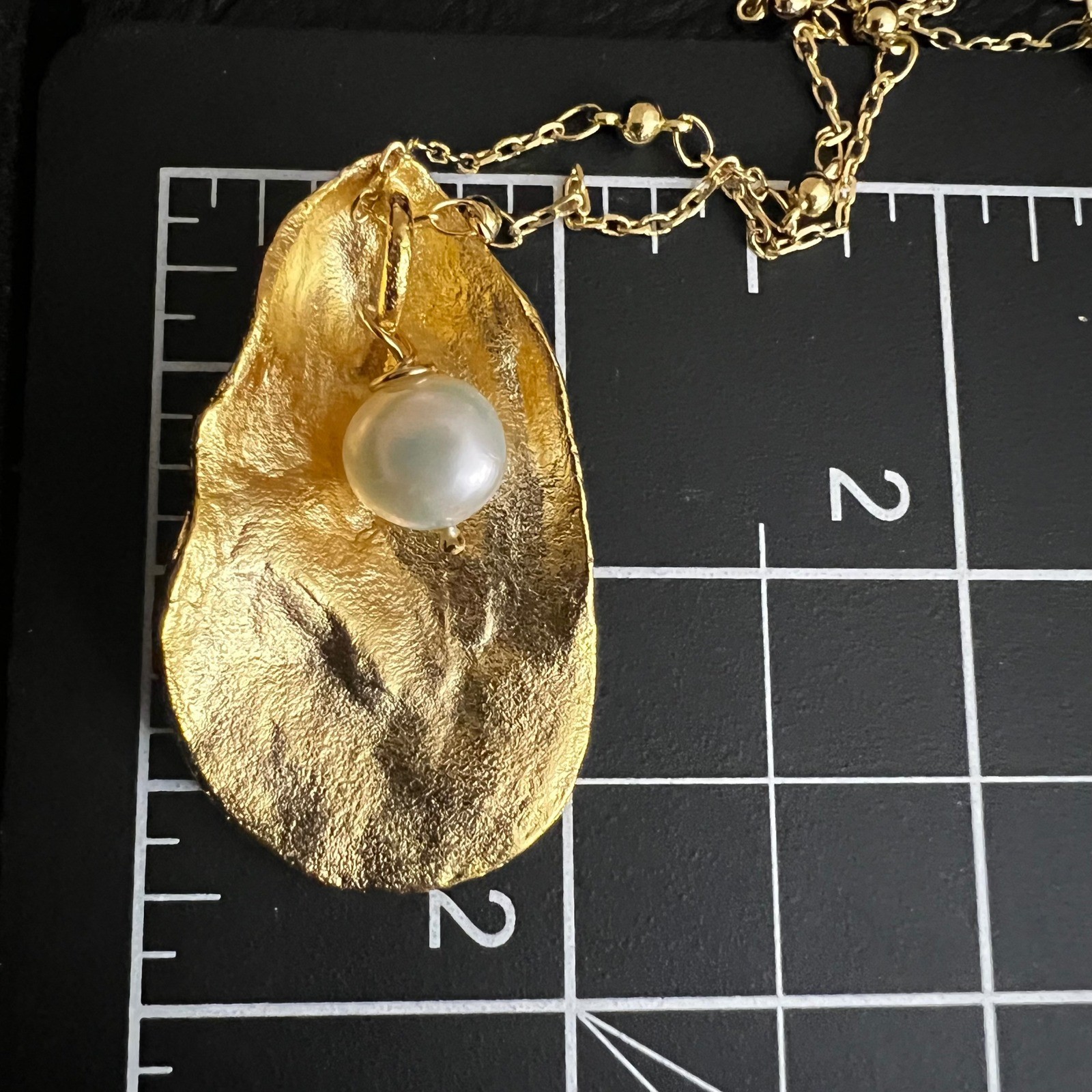 Gold Oyster Shell Pearl Pendant Long Chain Necklace 26 Inch Coastal Grandmother