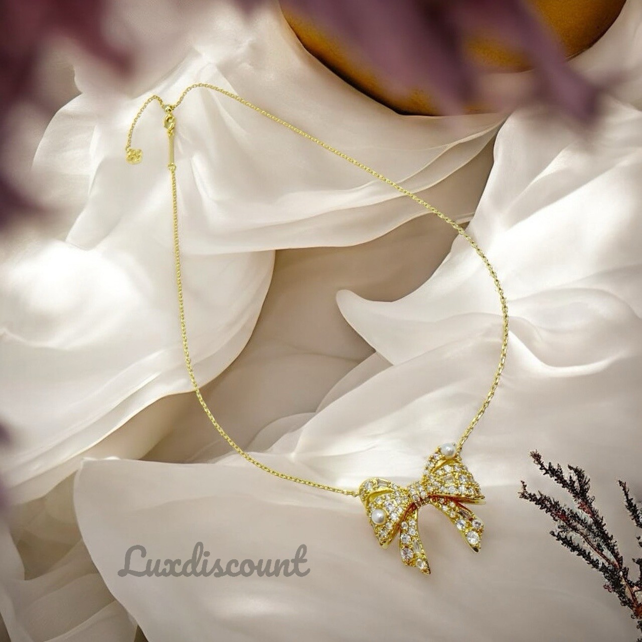 Kendra Scott Gold Krista Bow Short Pendant Necklace in White Mix
