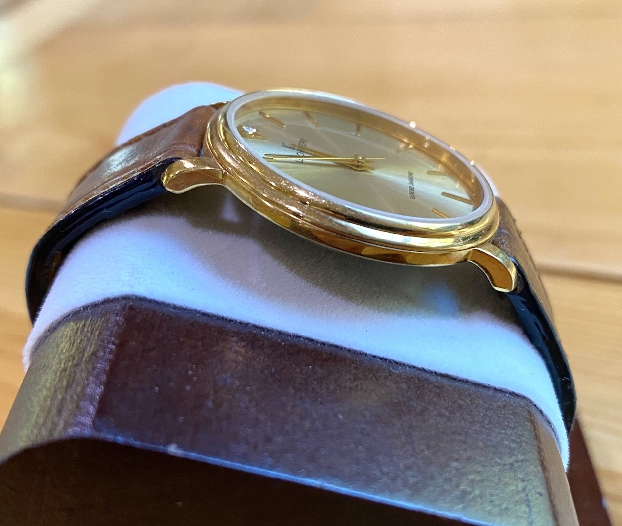 LE CHATEAU Genuine Diamond 18K Gold Plated 2011 watch w leather band