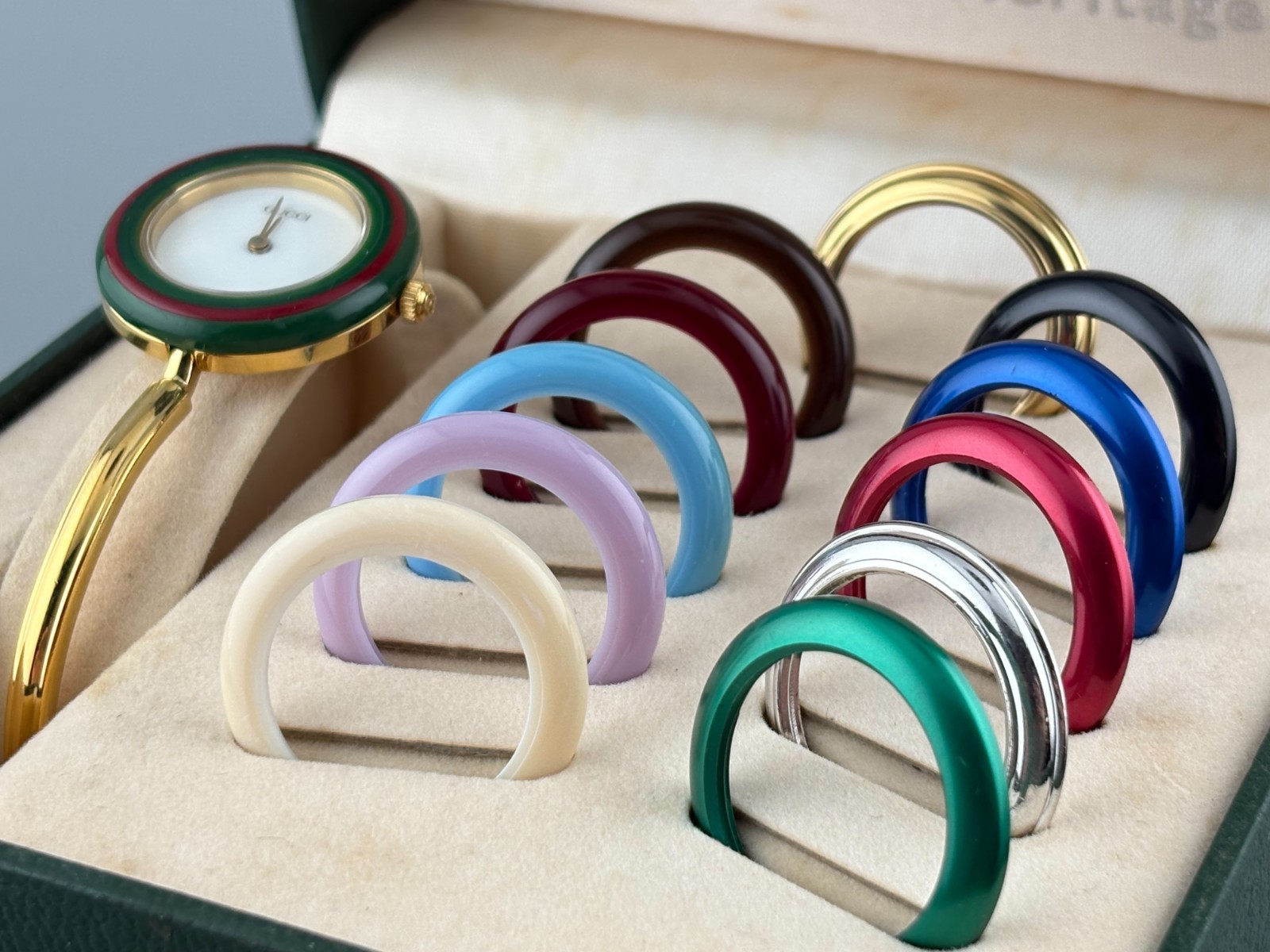 [Excellent] Vintage Gucci Change Bezel 11/12.2 Women Watch Gold White 12 Colors