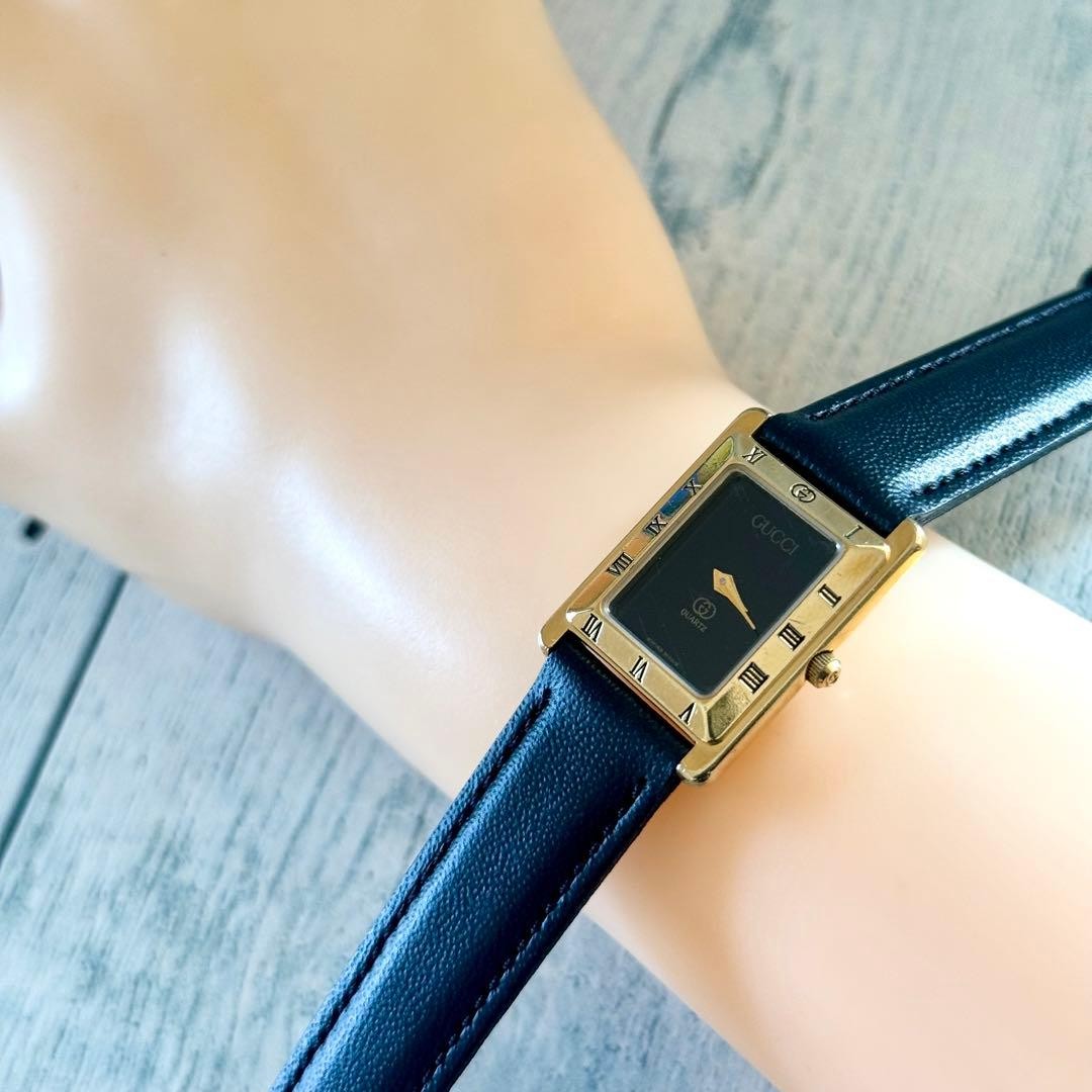 GUCCI 4200L Black Square Quartz Watch Gold Tone Leather Ladies Watch From Japan