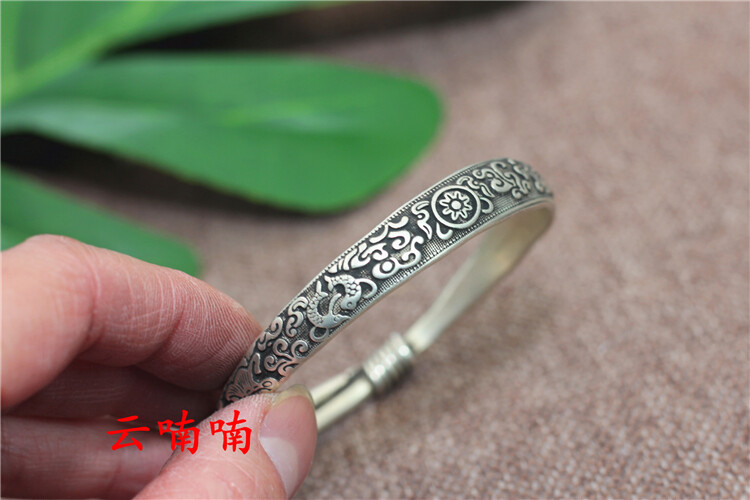 National wind literary retro folk Chinese handmade Miao silver bracelet 1piece