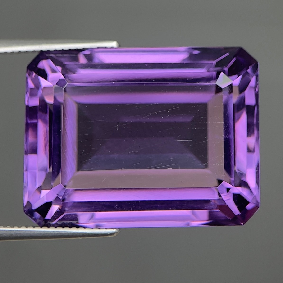 Natural Amethyst 24.90 ct / Brazil