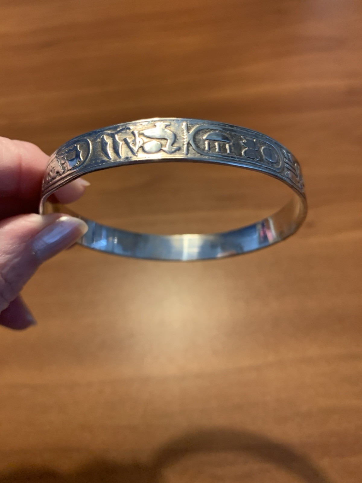 Sterling Silver 925 Egyptian Bangle Bracelet Taxco Mexico 18 Grams 2 3/4″ Diam.