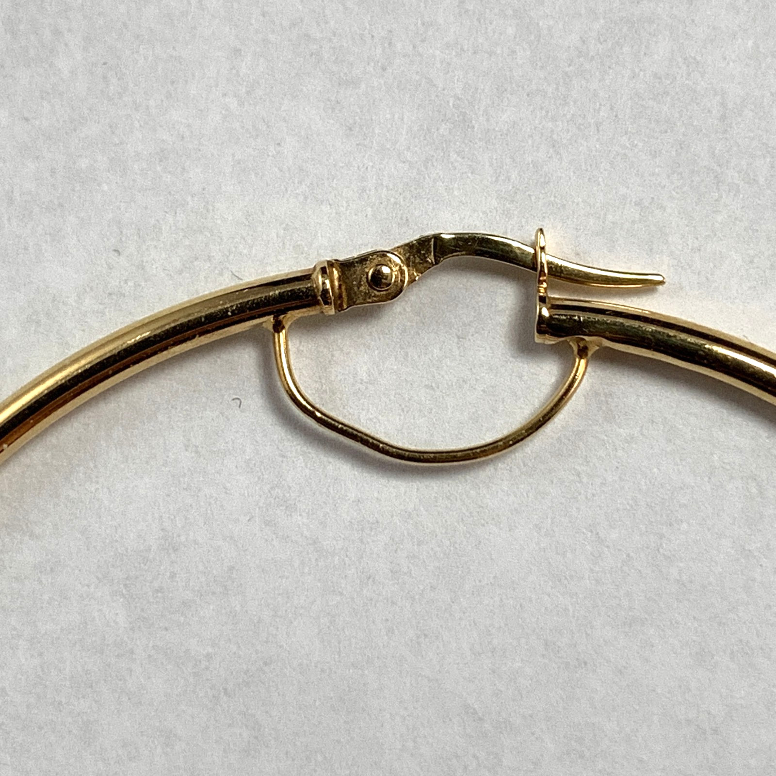Vintage 14KT Yellow Gold Tube Hoop Earrings 2.25″ by 2mm 2.5+ grams AS IS DENTS