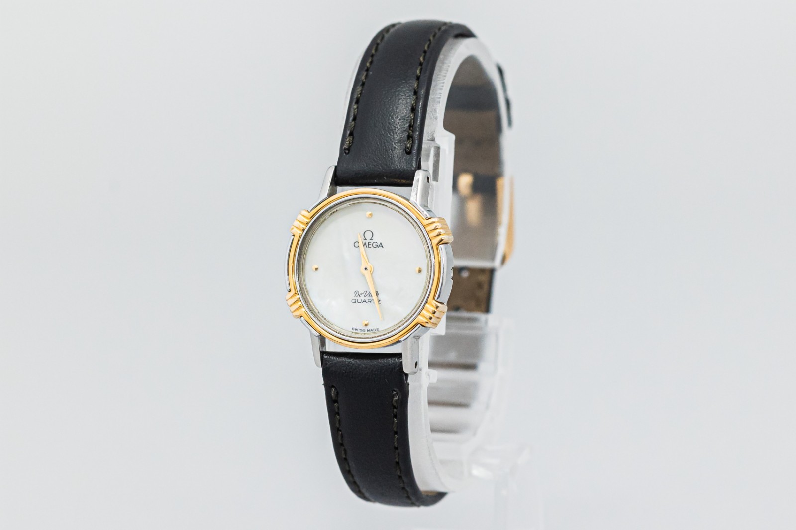 Vintage 1980 *NEAR MINT* OMEGA De Ville Cal.1387 Qz Push Shell Dial 22mm Women’s
