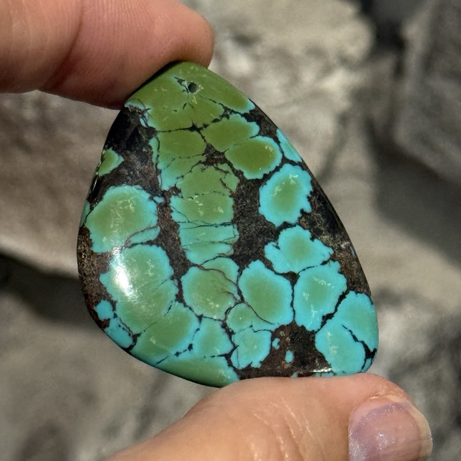 57.4ct 44x34x7mm Natural Blue Hubei Turquoise Drilled Stone Pendant Old Stock