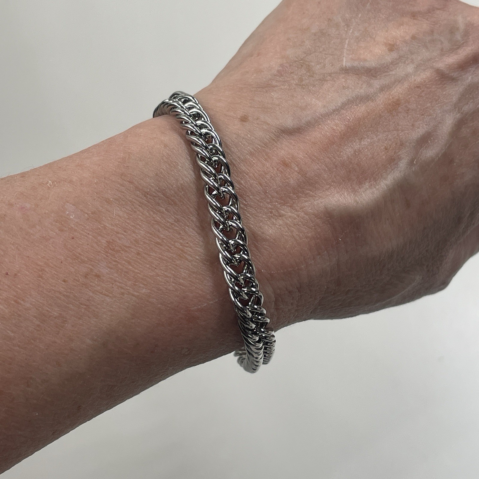7.5 Inch Long Stainless Steel Chain Bracelet for Women Fashion Jewelry