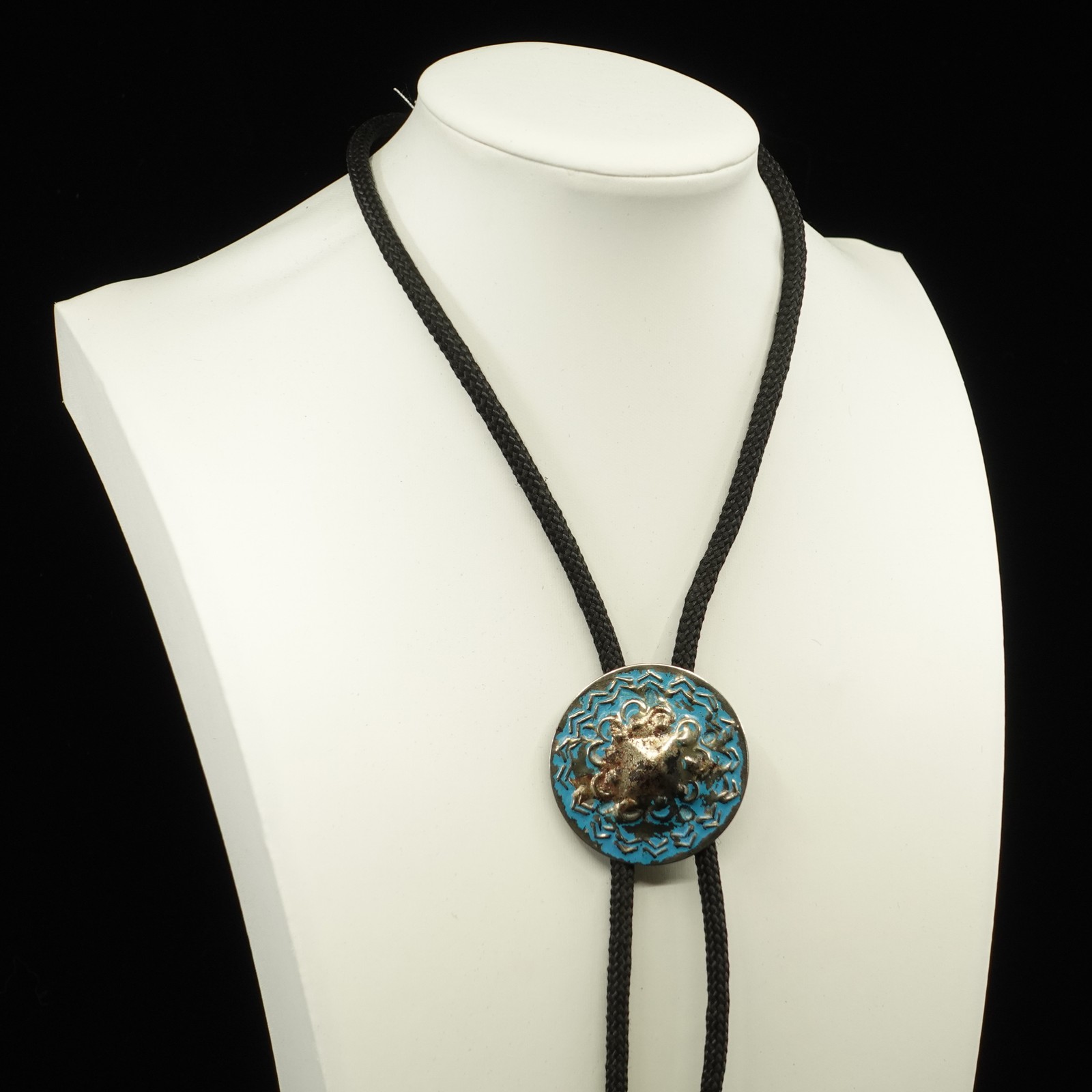 Bolo Tie | 70s Pewter and Turquoise Enamel Detailed Lion Head on Round Medallion