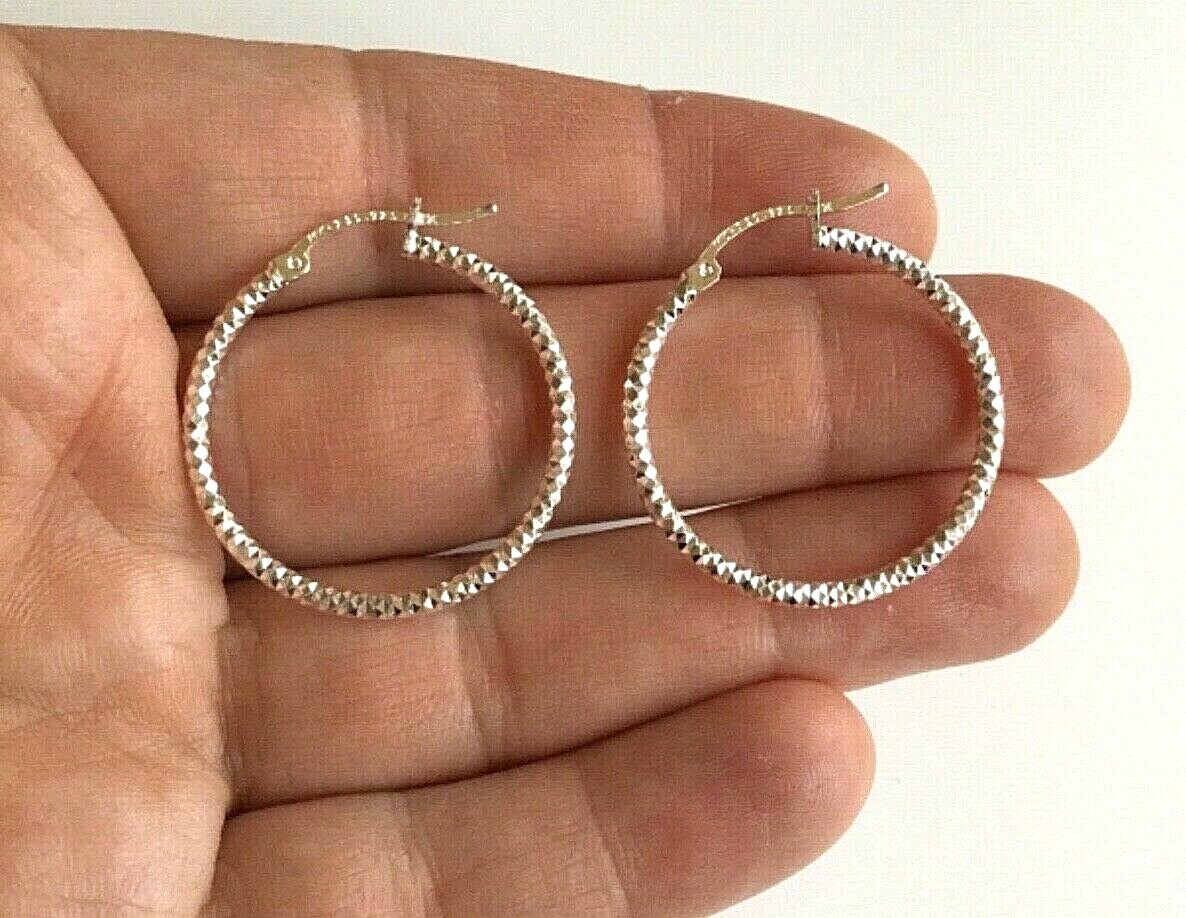 925 Sterling Silver Diamond Cut Hoop Earrings 28mm / Aretes de plata – AD-DM-04