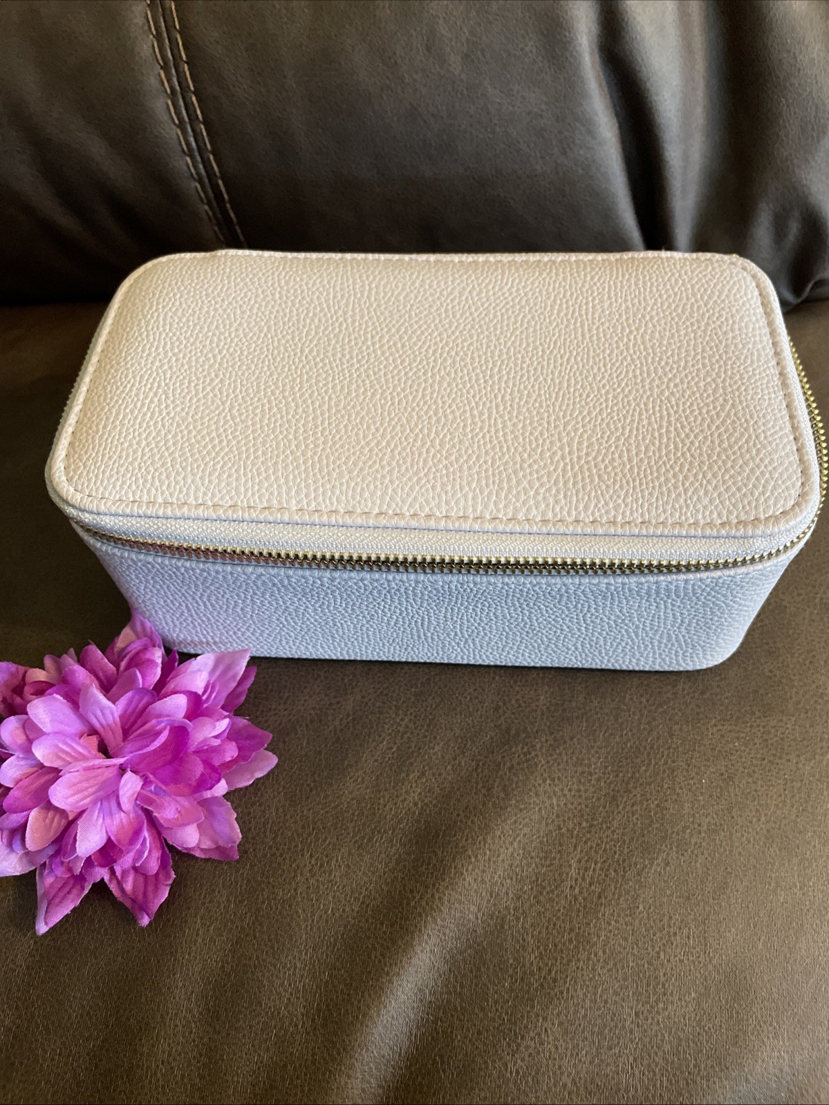 VLANDO Jewelry Box Organizer Travel w/ 12 Velvet Bags Light Purple