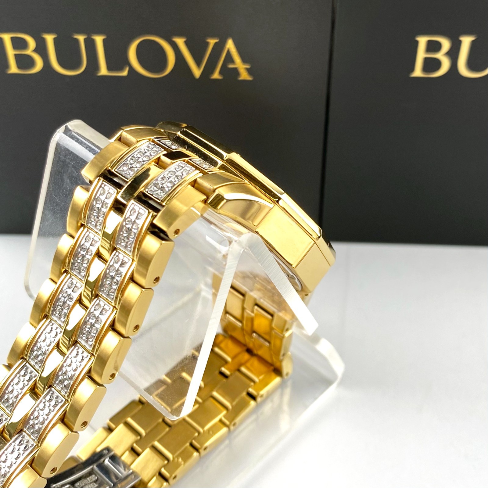 Bulova Octava 98C126 Quartz Watch 41.5mm Crystal Dial Gold-Tone Men’s Watch
