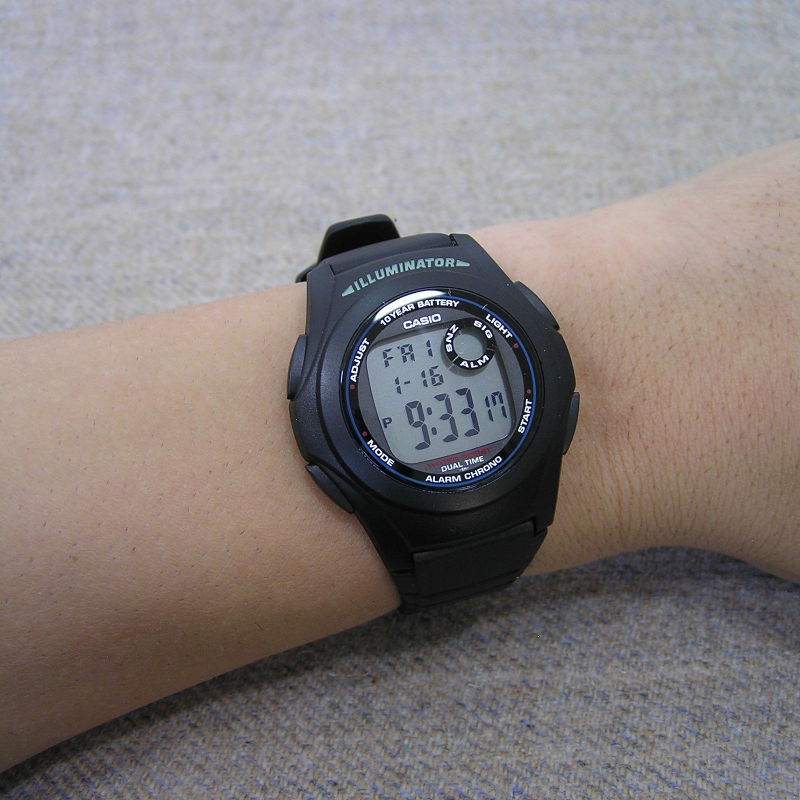 UK STOCK CASIO F-200W-1AJH Japan Exclusive Digital Watch Classic Imported Model