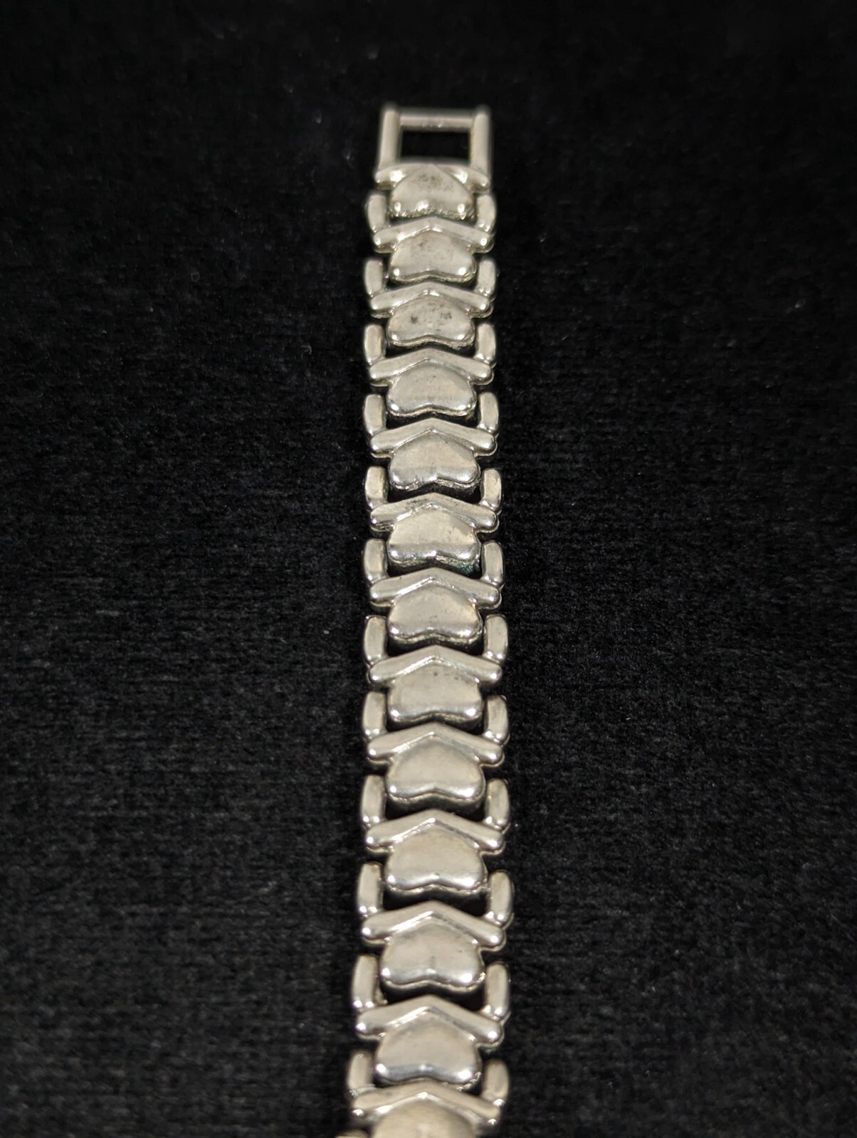 Mondu Womans Silver Tone Dial Round Case Link Bracelet Band Watch 7.25 Inch