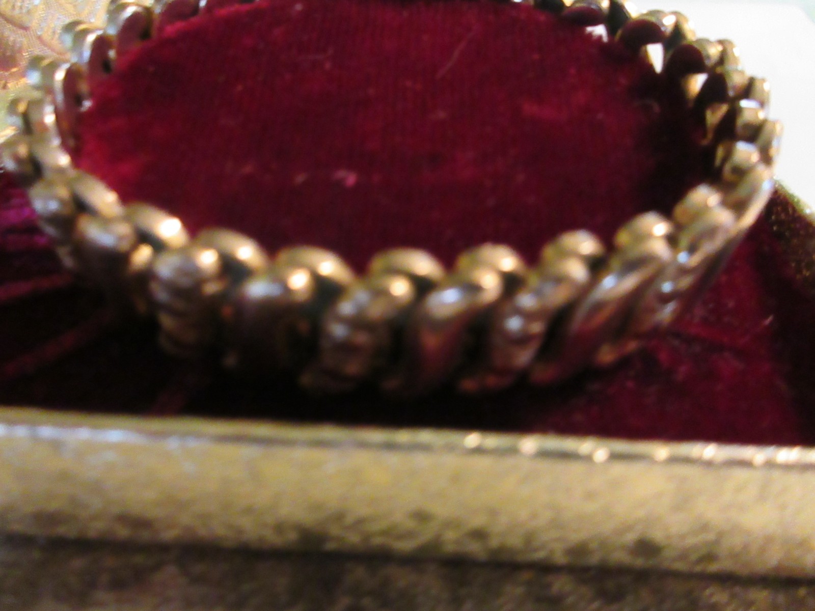 Vintage 1940″s WW11 Sweetheart Expansion Bracelet Victoria Gold Filled w/Box