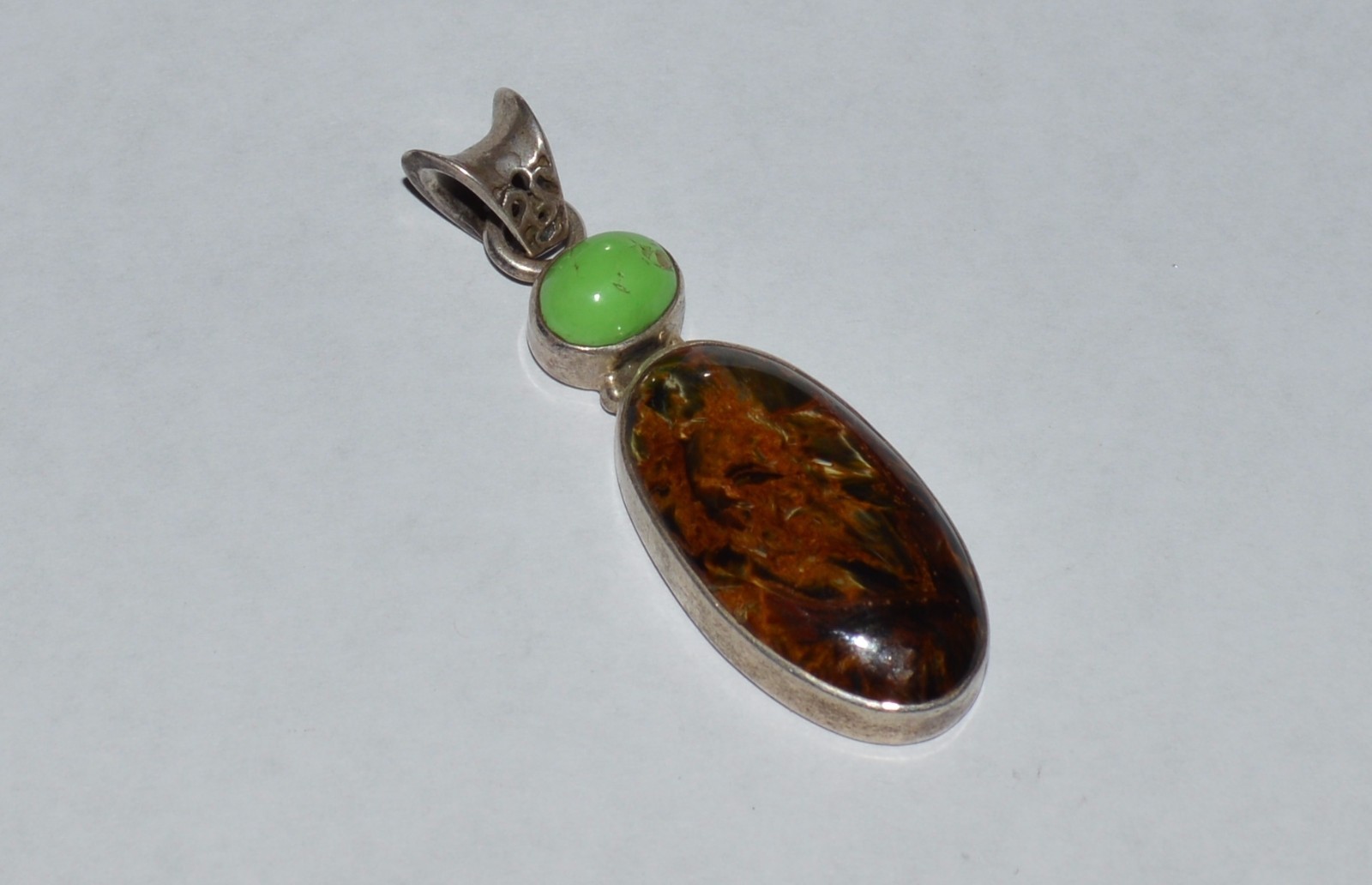 VINTAGE STERLING SILVER GREEN TURQUOISE AND BRONZITE PENDANT