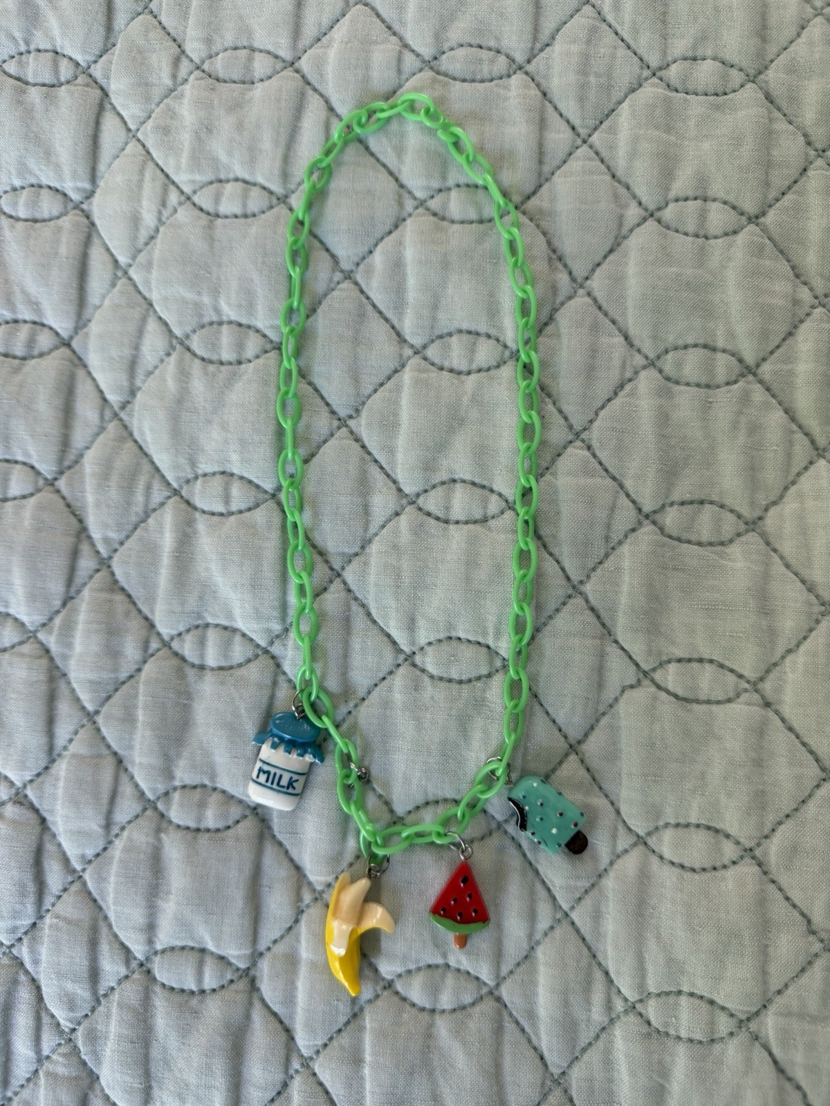 1980’s VINTAGE Ja-Ru CHARM Green CHAIN Link NECKLACE 4 PLASTIC 80s CHARMS Fruit