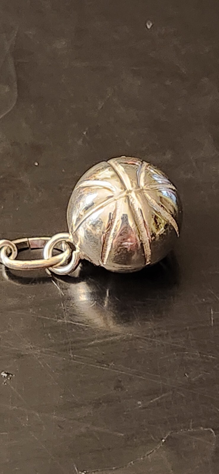 .925 STERLING SILVER ROUND BASKETBALL 1/2″ CHARM/PENDANT ITALY NEW!!!