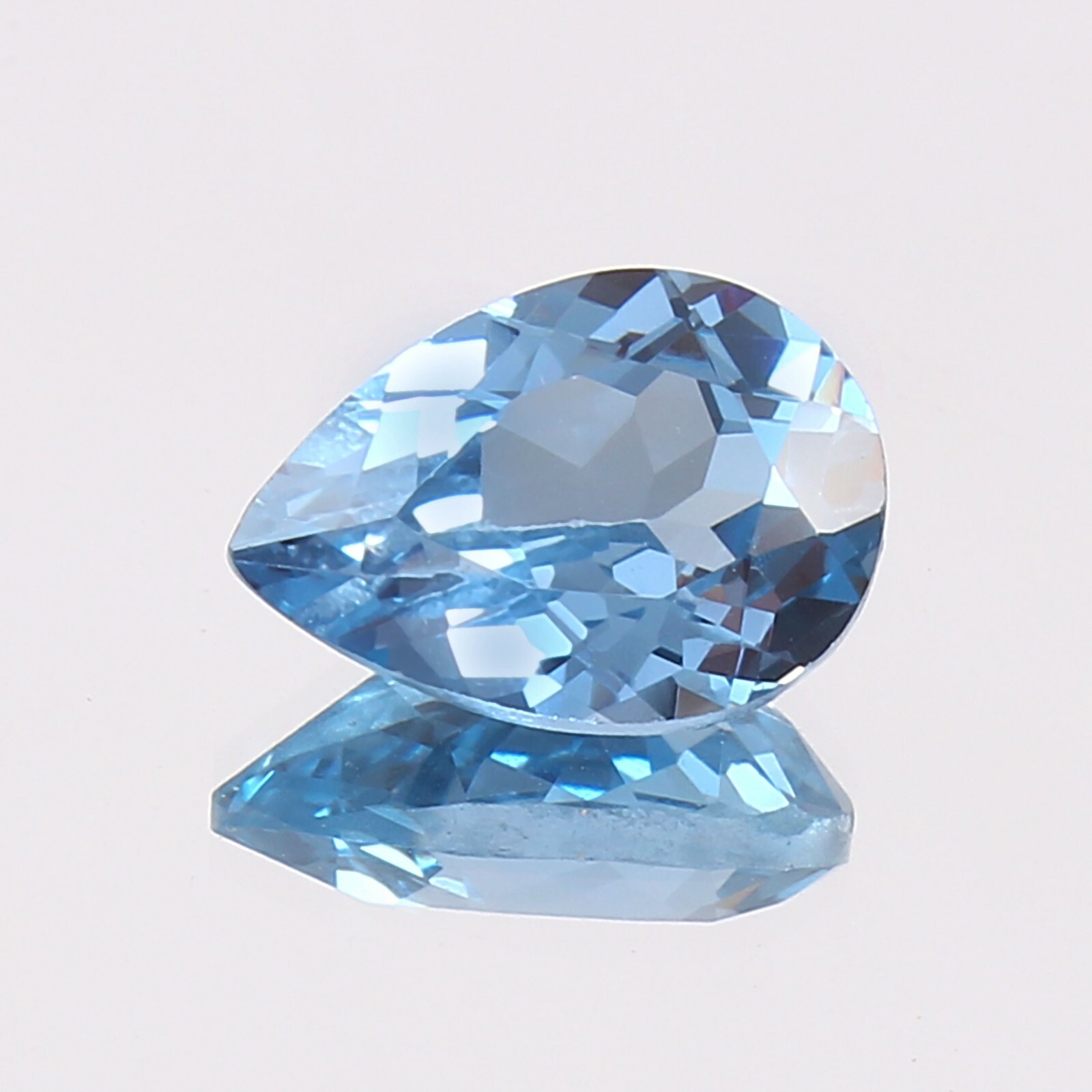 Natural Flawless Blueish Aquamarine Loose Pear Shape Cut Gemstone 4.90 Ct