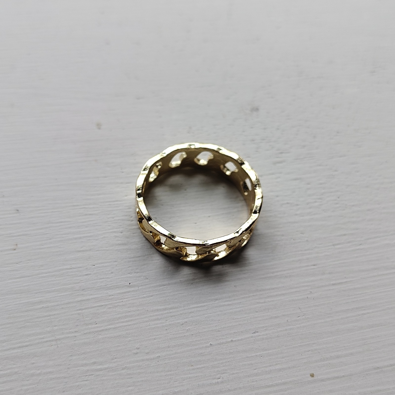 Gold Tone Link Cutout Band Fashion Ring Size 7 No Stone 0 Gemstones